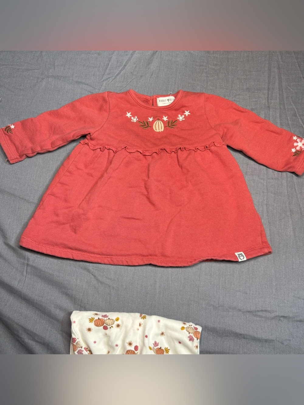 Toddler Pumpkin Ruffle Tunic & Floral Leggings Set - Red and Cream - Picture 3 of 6